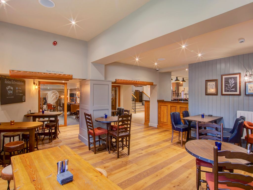 Property photo 3 of 18