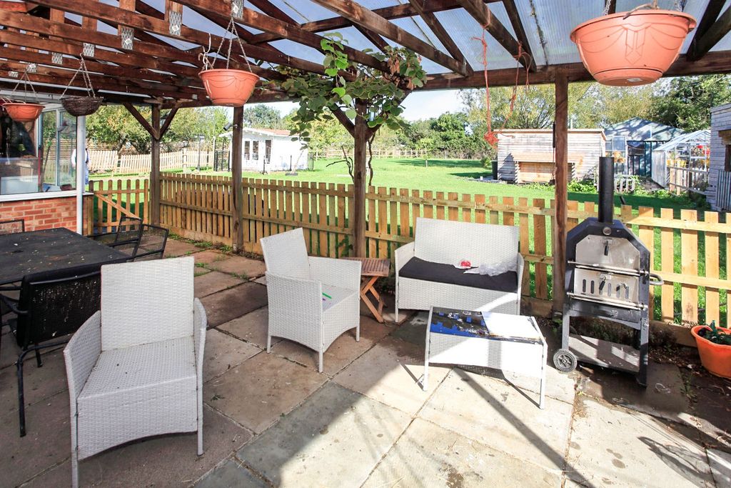 Property photo 3 of 19