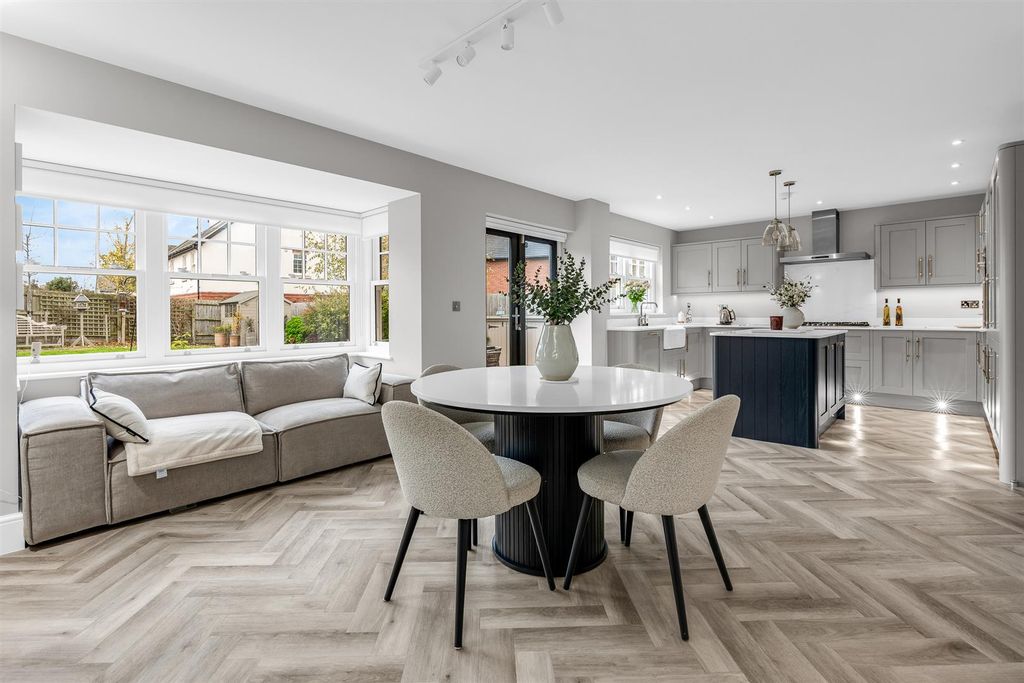 Property photo 3 of 44 Internal-18.Jpg