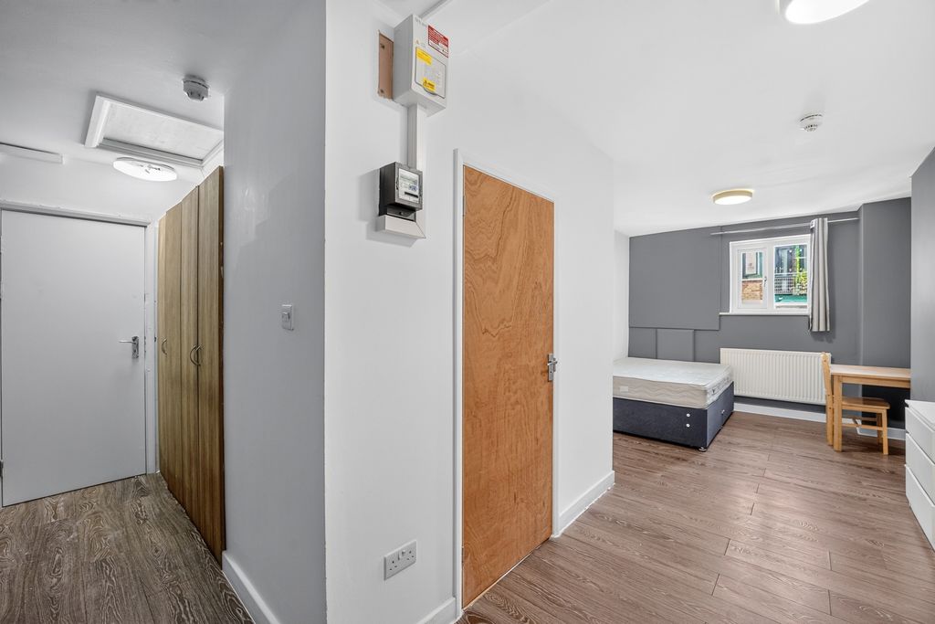 Property photo 1 of 9 Pbox-Img.Jpg
