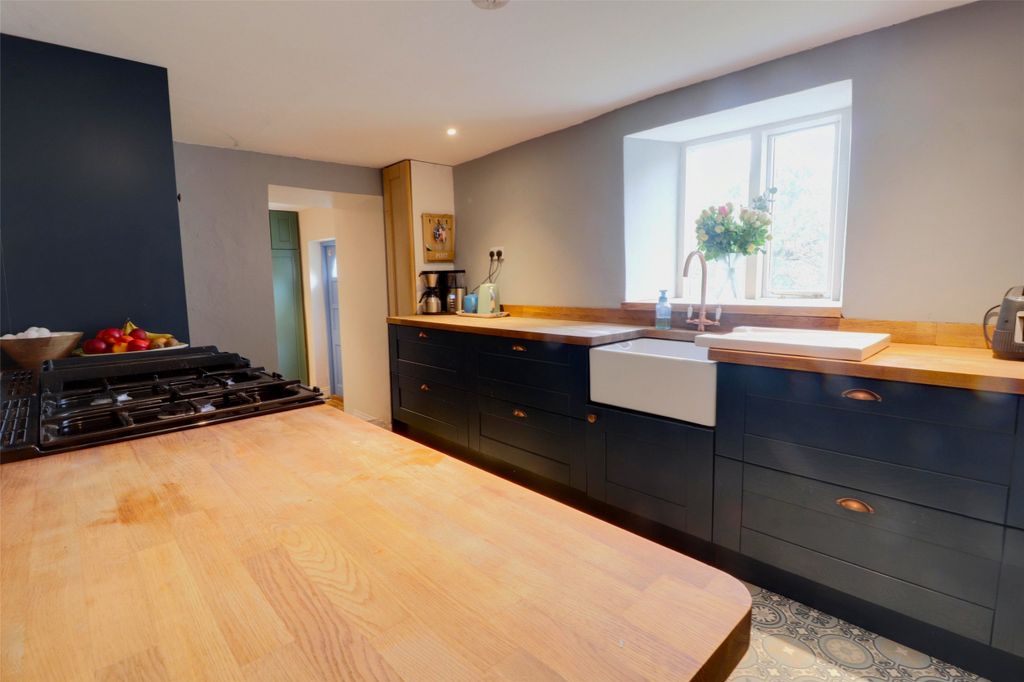 Property photo 2 of 15 Picture No. 04