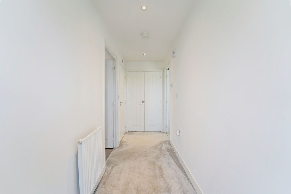 Property photo 2 of 9 Photo