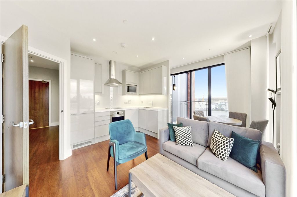 Property photo 3 of 12 Picture No. 01