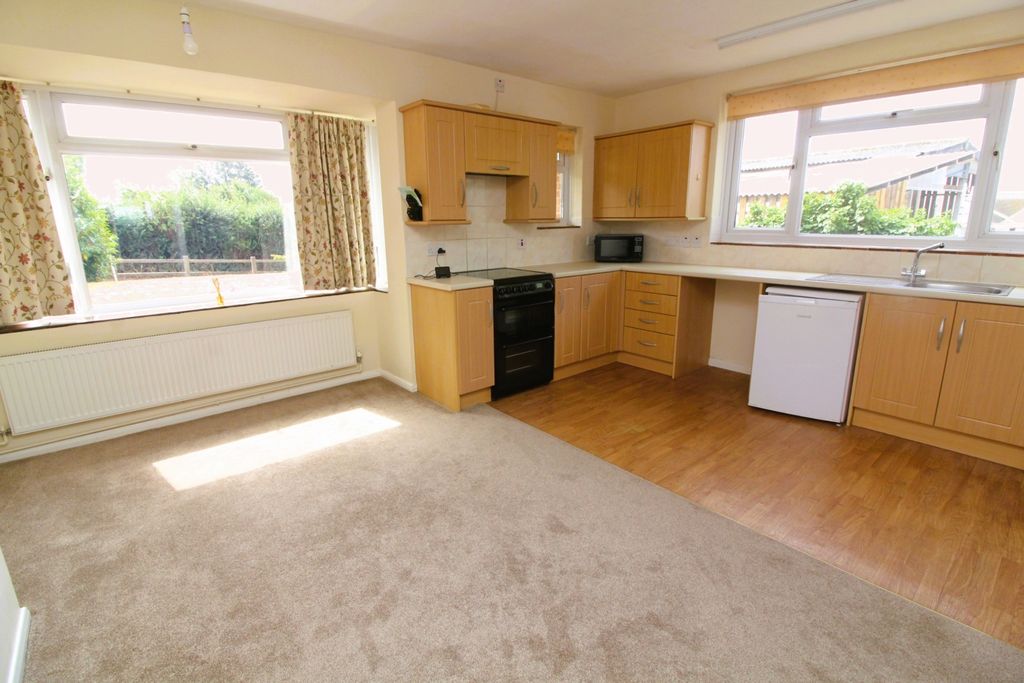 Property photo 2 of 31 Img_1049