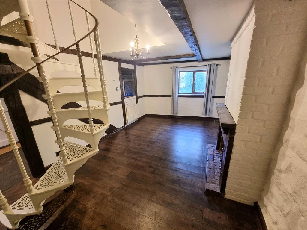 Property photo 2 of 17 Picture No. 13