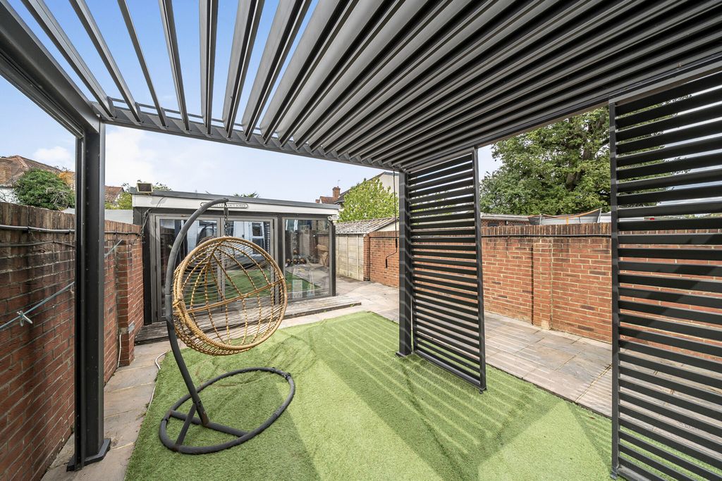 Property photo 3 of 30 1332425-20-688A46...