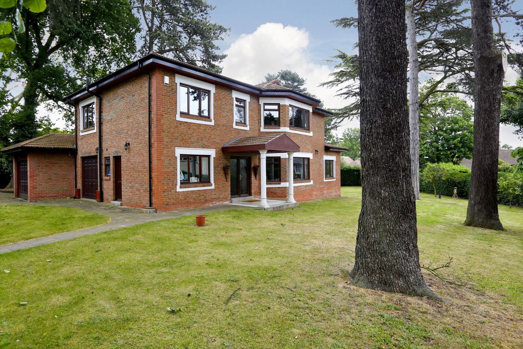 Property photo 1 of 11 Exterior