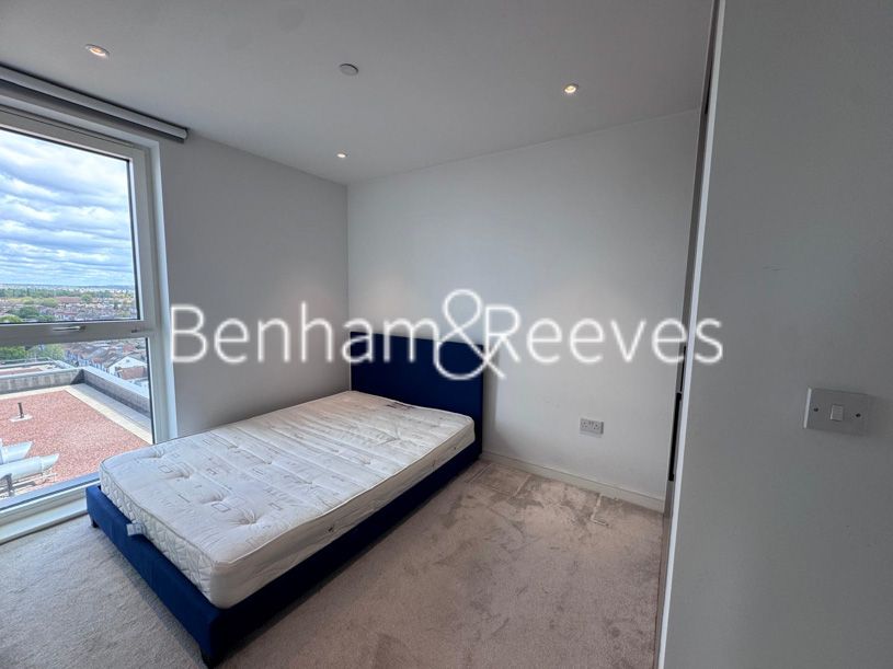 Property photo 3 of 13