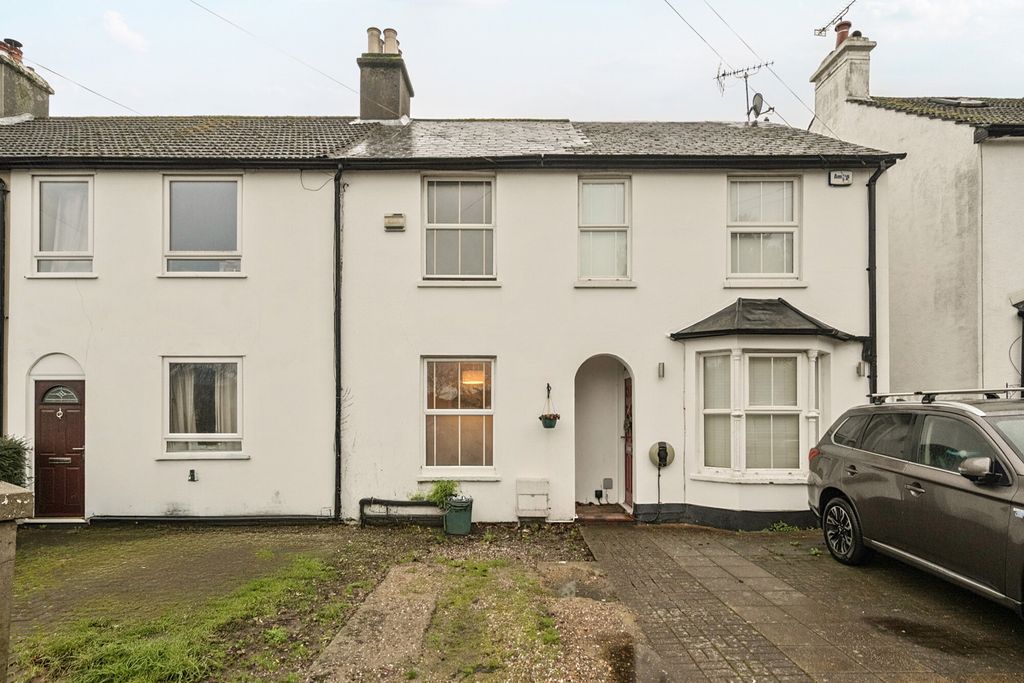 Property photo 1 of 17 External