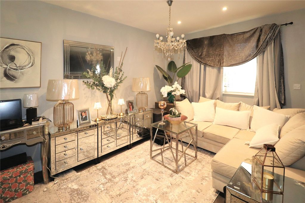 Property photo 3 of 8 Picture No. 02