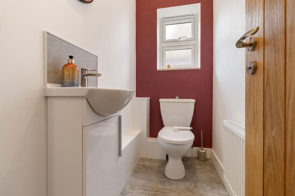 Additional image 9 of 3 bed detached house for saleGrove Crescent, Upton-Upon-Severn, Worcester WR8