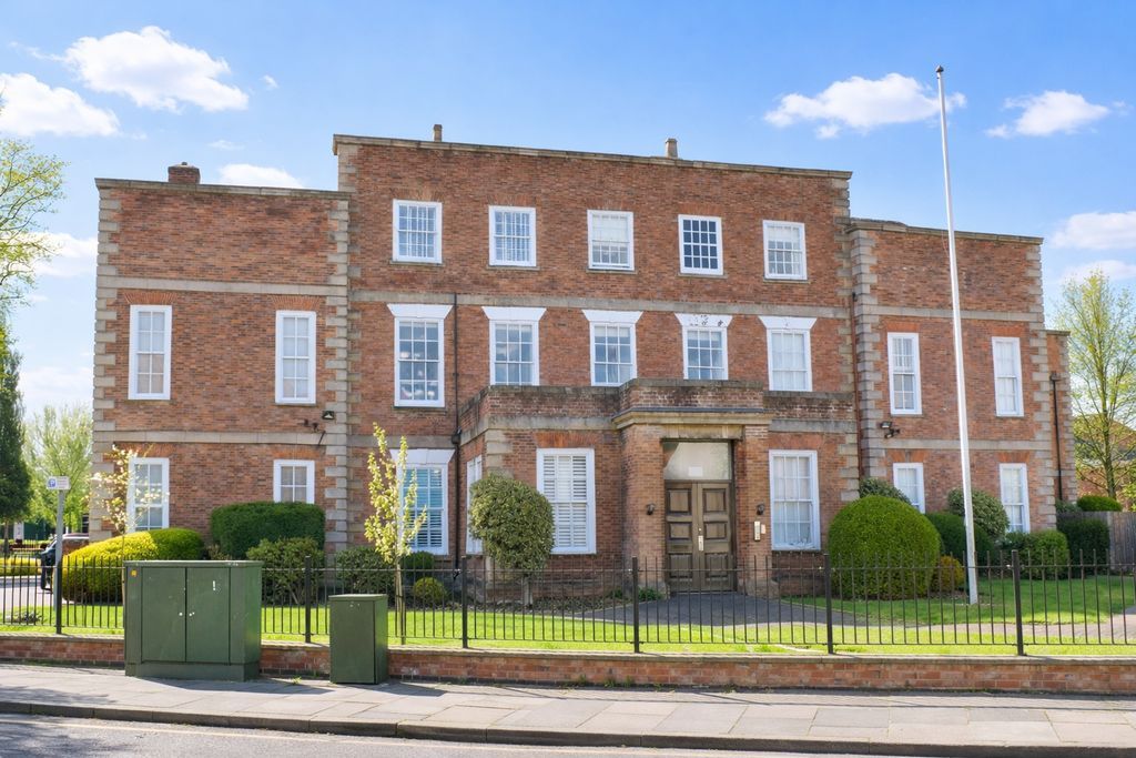 Property photo 1 of 13 Photo 13