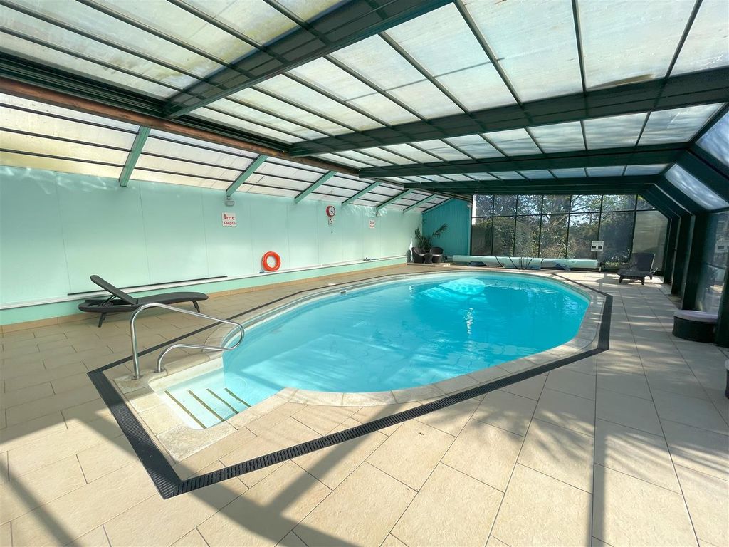 Property photo 3 of 21 Communal Pool.Jpg