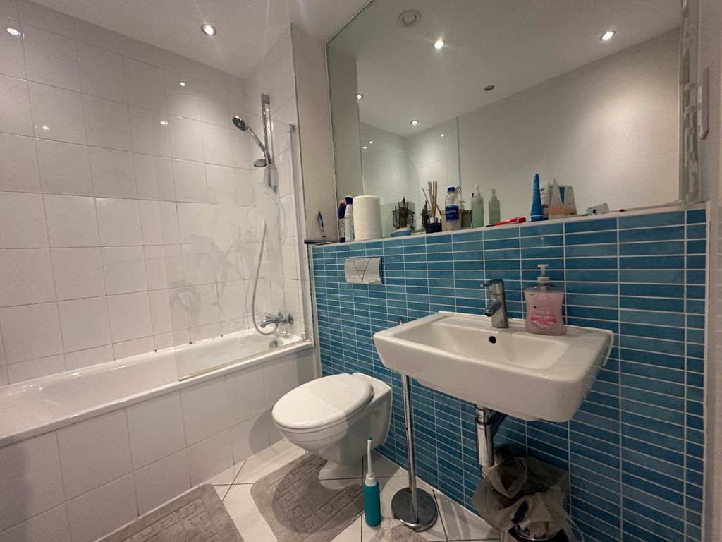 Property photo 3 of 7 Picture No. 06