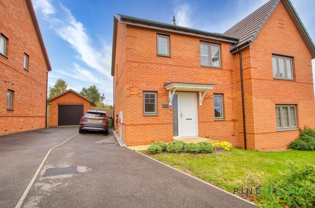 Property photo 1 of 27 Front (Exterior)