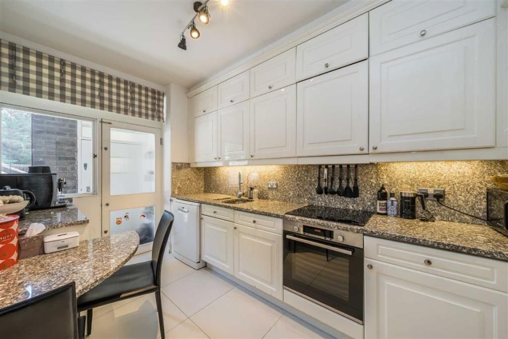 Property photo 3 of 8 Photo 3