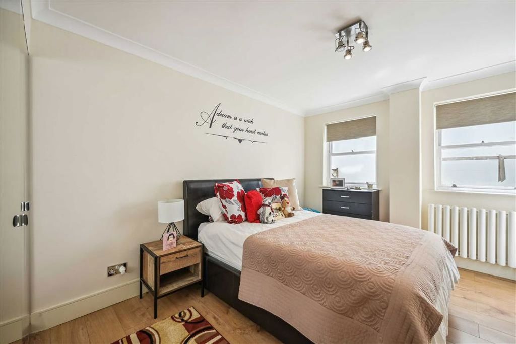 Property photo 3 of 6