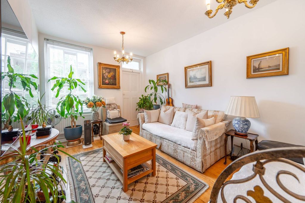 Property photo 2 of 11