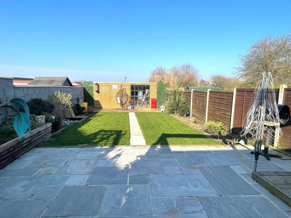 Property photo 3 of 31 Rear Garden