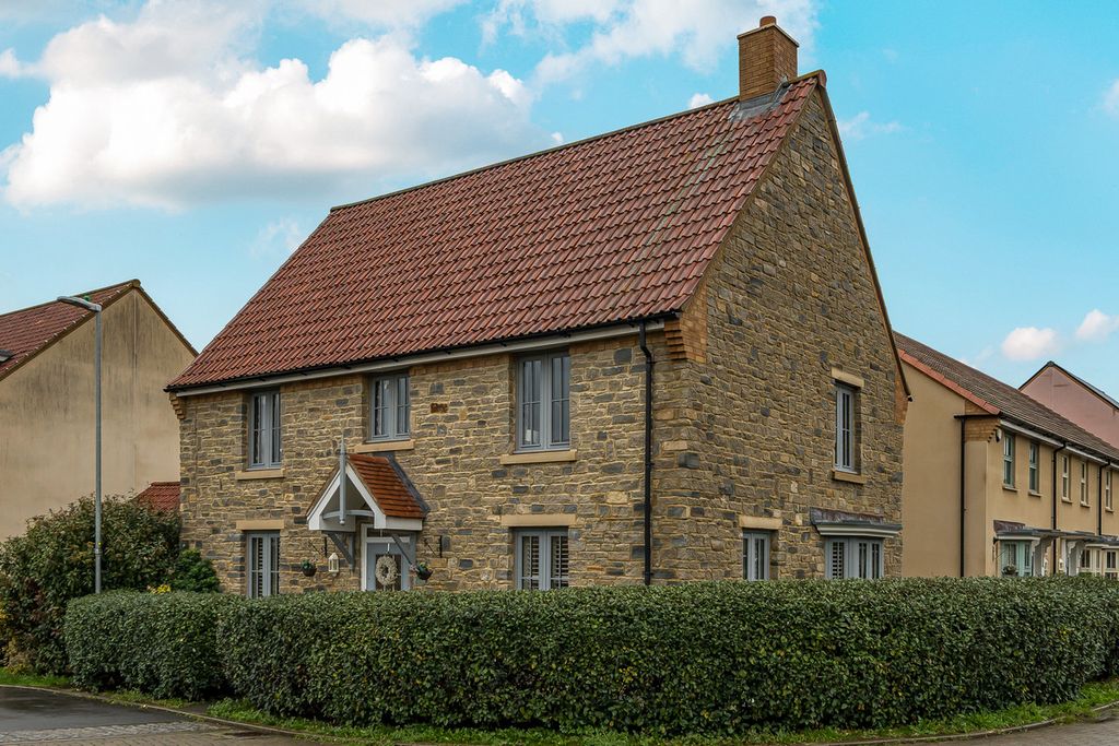 Property photo 3 of 24