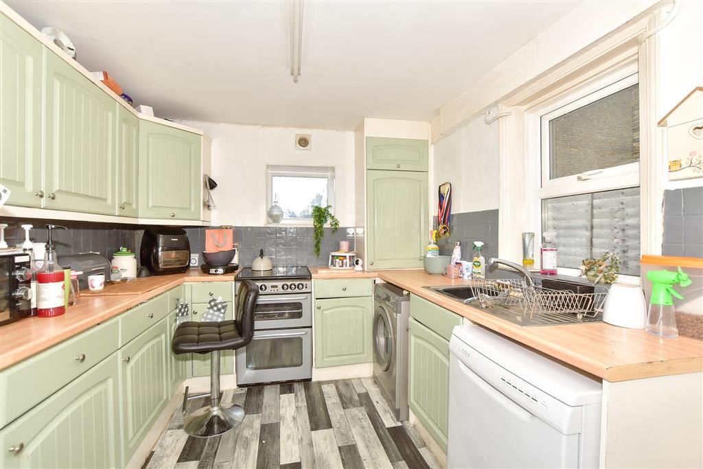Property photo 3 of 14 Kitchen