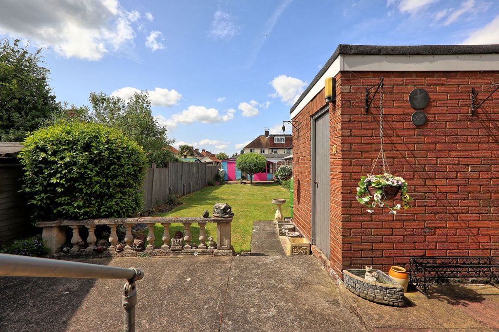 Property photo 2 of 23