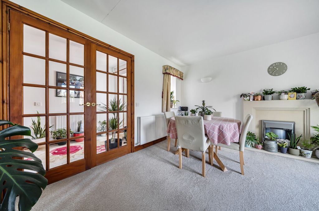 Property photo 3 of 25 1436777-13-69Cee1...