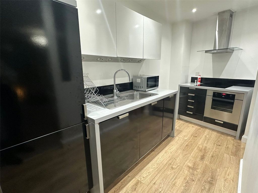 Property photo 3 of 7 Picture No. 12