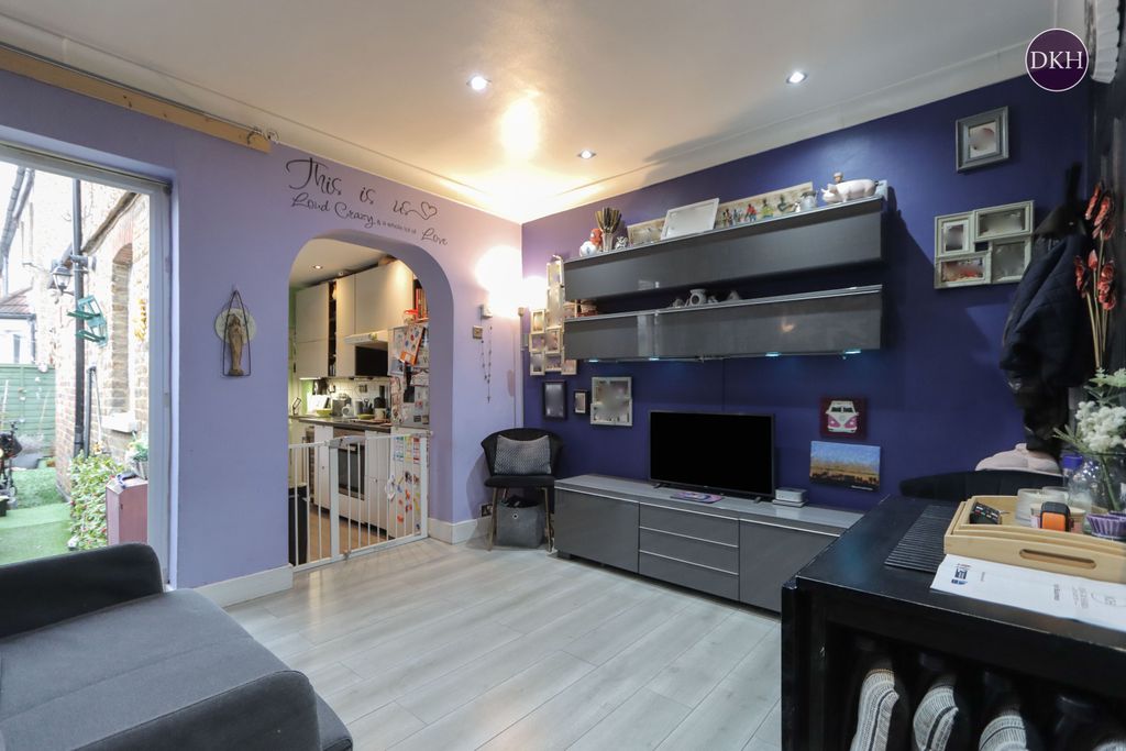 Property photo 2 of 9 Picture No. 04