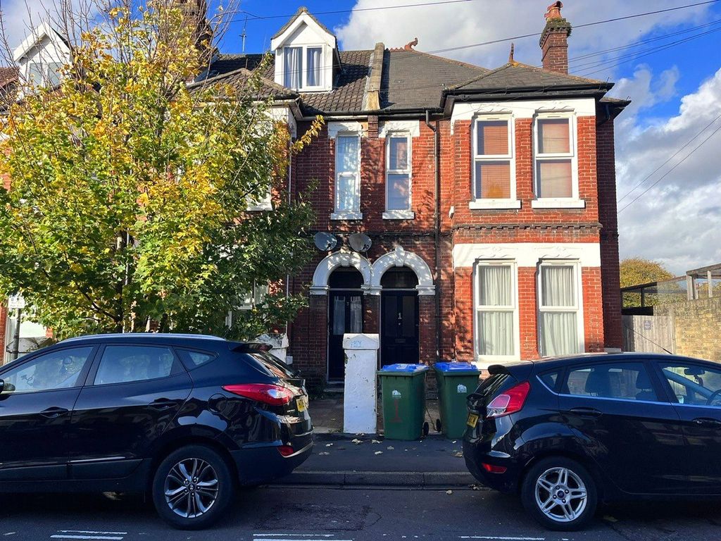 Property photo 1 of 33 Picture No. 41