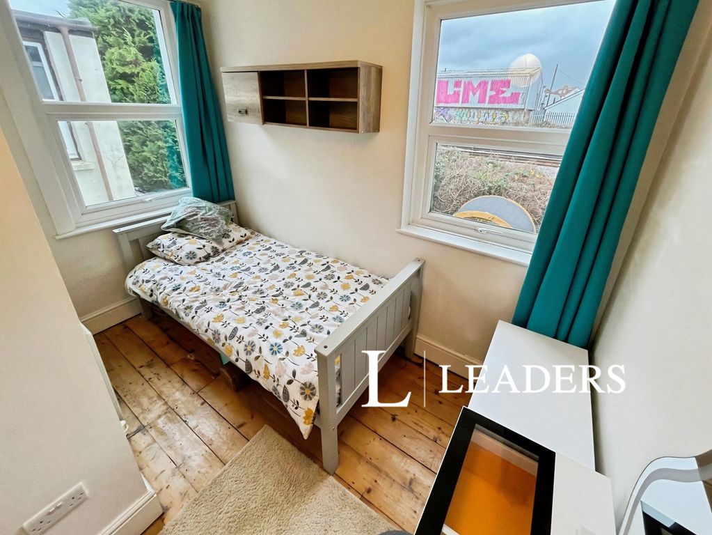 Property photo 1 of 8 Pbox-Img.Jpg
