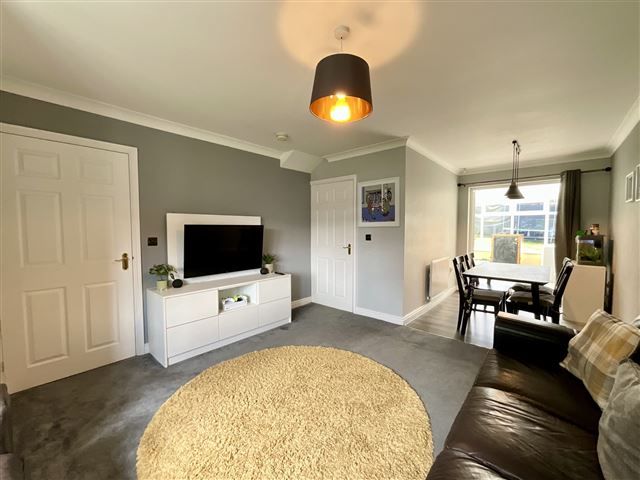 Property photo 2 of 17 Lounge/Diner