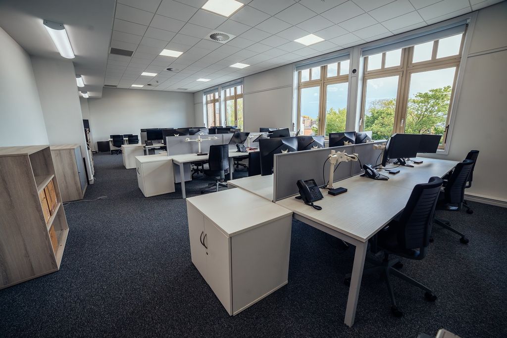 Property photo 3 of 6 Office