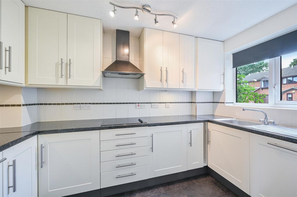 Property photo 1 of 11 The Orchard, - (1).Jpg