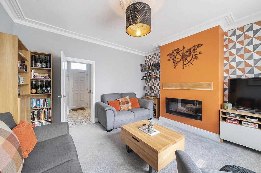 Property photo 2 of 15 7-1332155-7-688A2A8A820Cb-7.Jpg