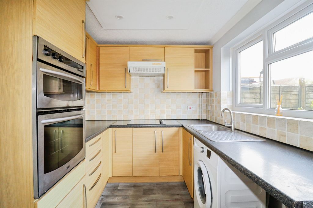 Property photo 3 of 15