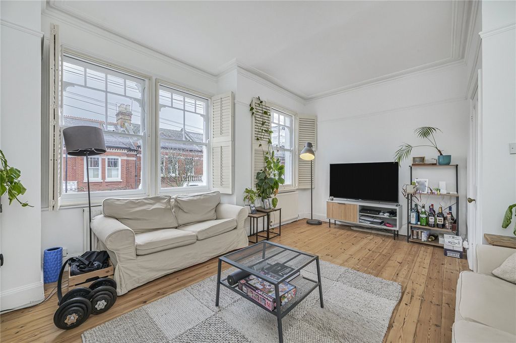 Property photo 3 of 16 Picture No. 25