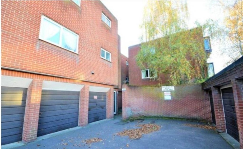 Property photo 1 of 5