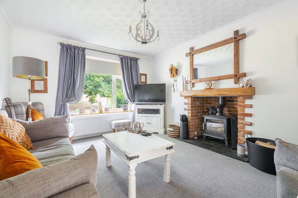 Property photo 2 of 18