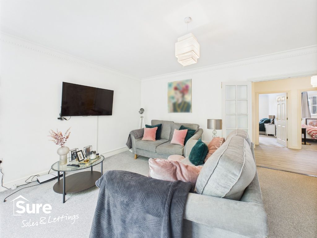 Property photo 3 of 30 4263823