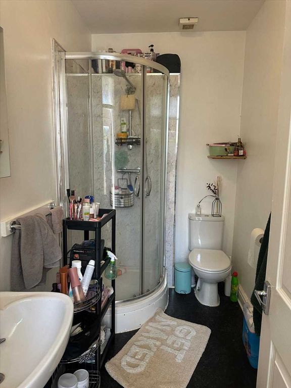 Property photo 3 of 4