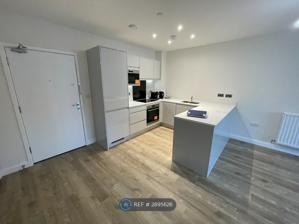 Property photo 3 of 8 Kitchen