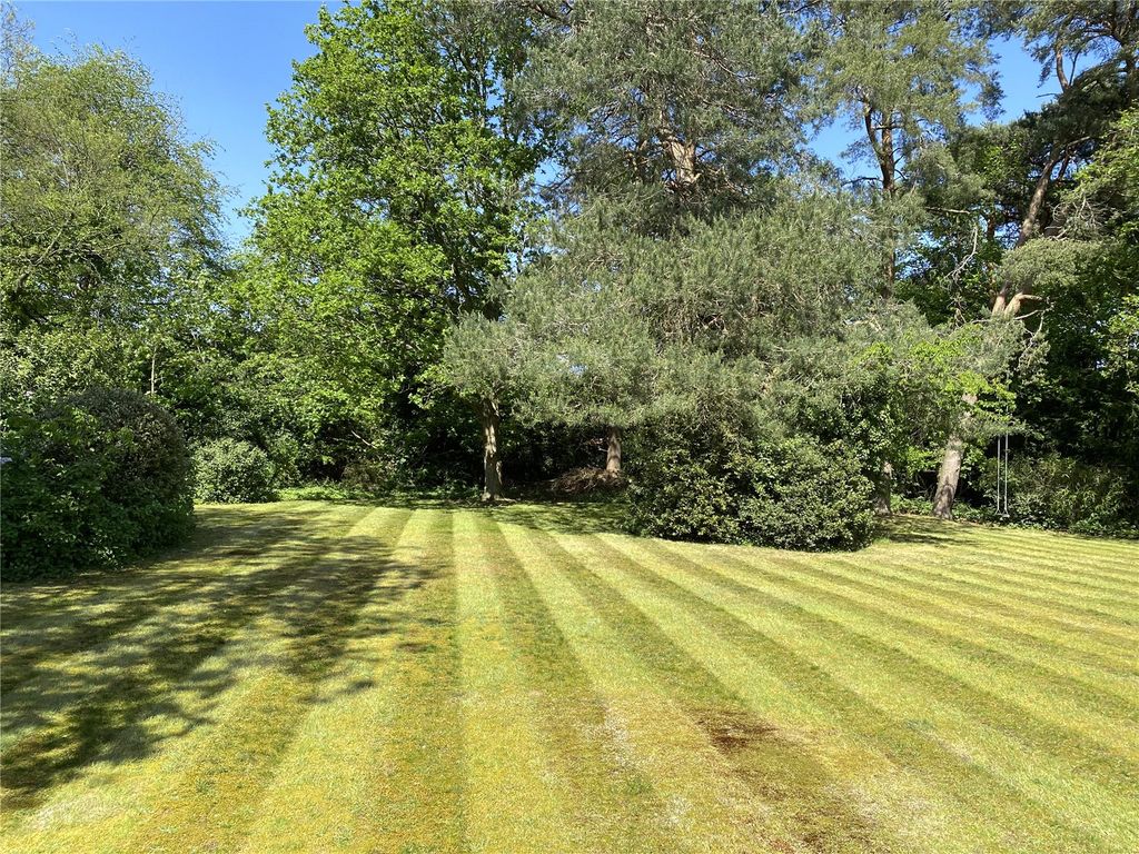 Property photo 3 of 18 Picture No. 06