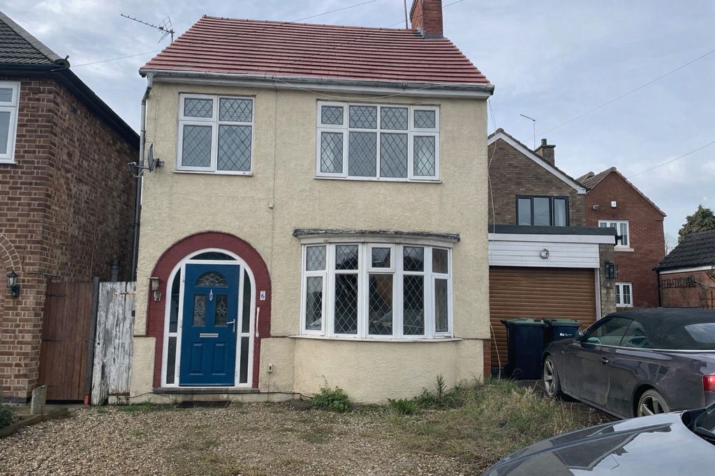 Property photo 1 of 18