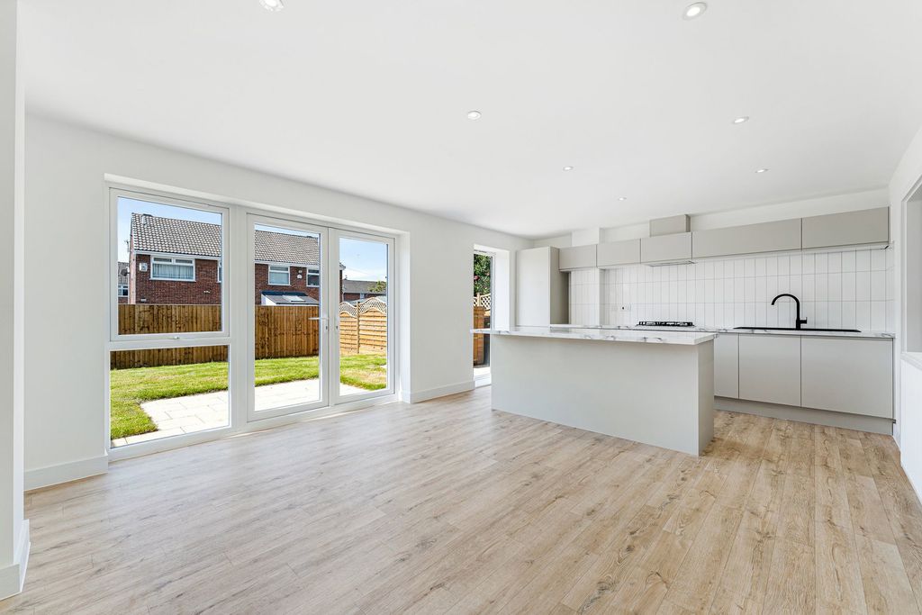 Property photo 2 of 56