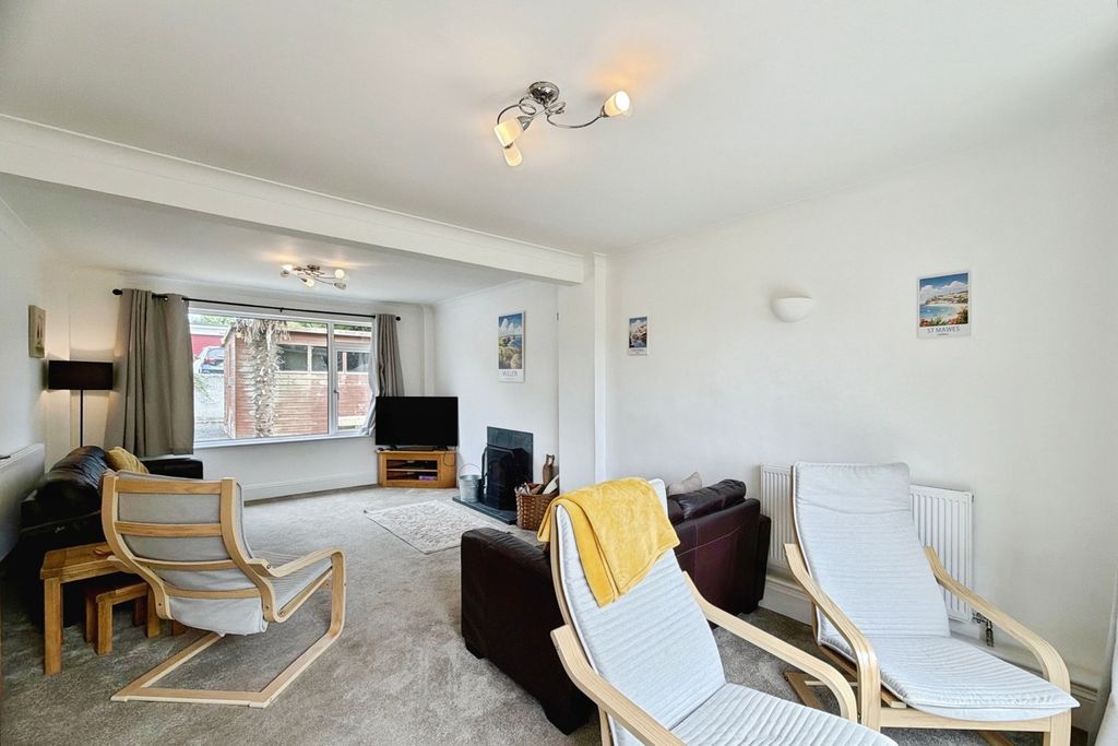 Property photo 2 of 21 Pbox-Img.Jpg
