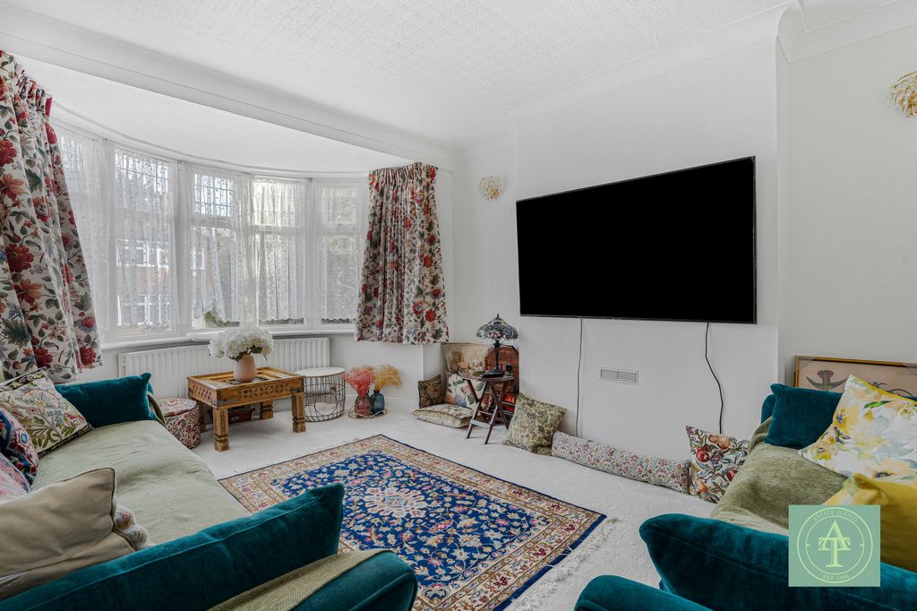 Property photo 2 of 27 2