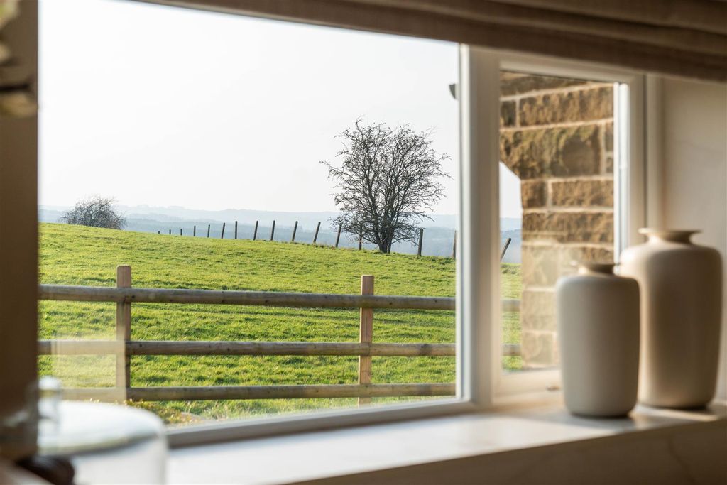 Property photo 3 of 63 Open Plan Living -11.Jpg