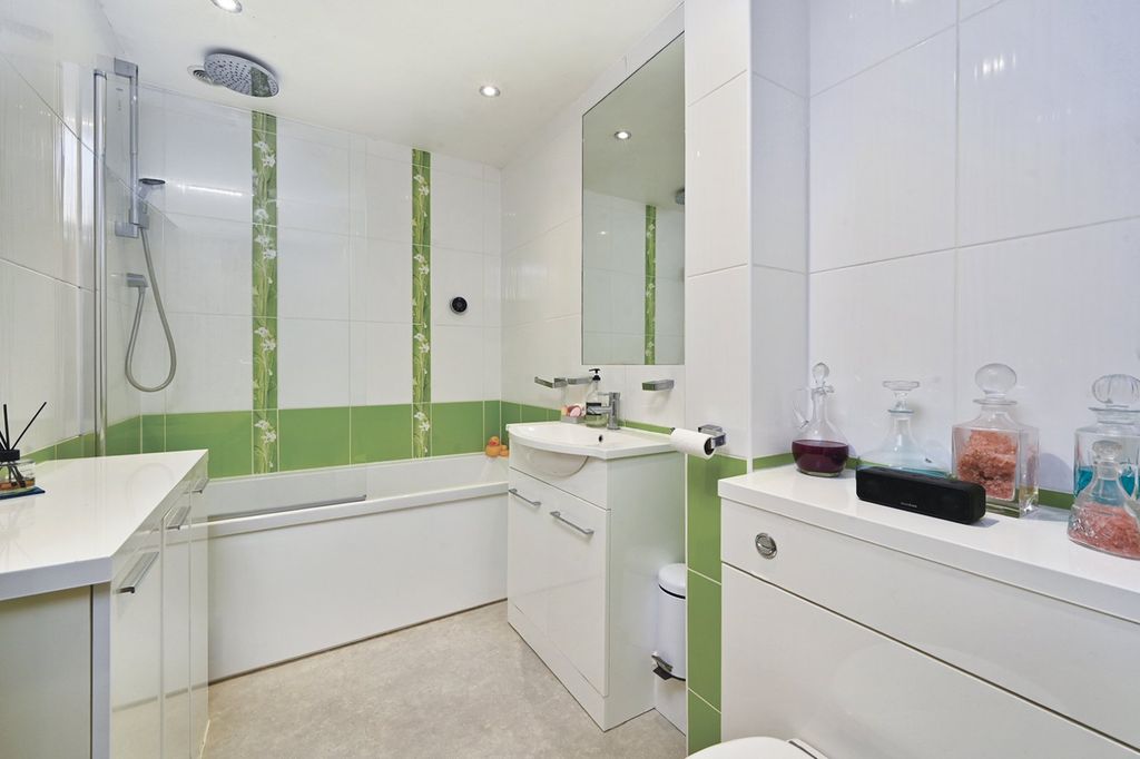 Property photo 2 of 16 Picture No. 08