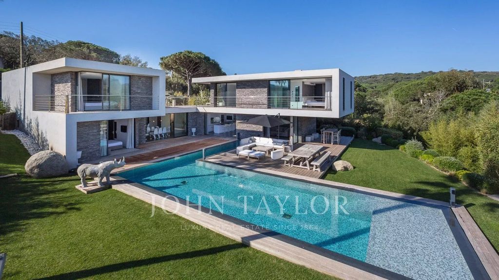 Property photo 1 of 12 Just A Few Steps From The Legendary Club 55 – Ramatuelle